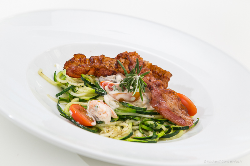 Champi`s im Mascarponerahm auf Zucchinipasta