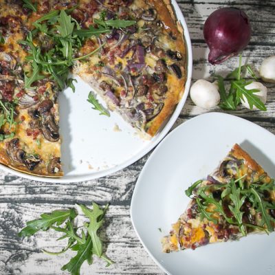 Kochen? Ganz einfach! Champignon Quiche mit roten Zwiebeln und Speck