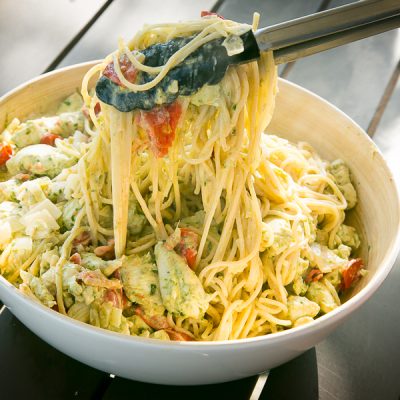 Kochen? Ganz einfach! Zitronen-Hähnchen im Bärlauchrahm auf Pasta Rezept